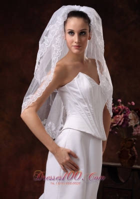 Two-tier Graceful Wedding Veils Embroidery