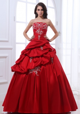 Red A-line Pick-ups Sweet Quinceanera Dresses with Appliques