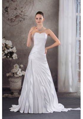 Sweetheart A-line Brush Train Pleat Wedding Dress