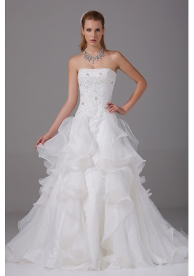 Appliques With Beading Strapless Ruffles Wedding Dress