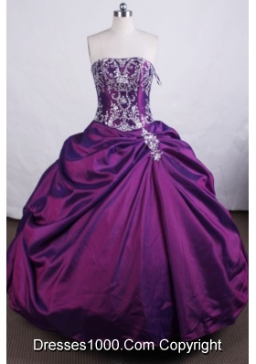 Luxurious Ball gown StraplessFloor-length Quinceanera Dresses Embroidery