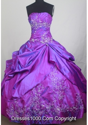 Classical Ball Gown Strapless Floor-length Quinceanera Dress