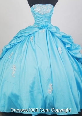 Gorgeous Ball Gown Strapless Floor-length Quinceanera Dress