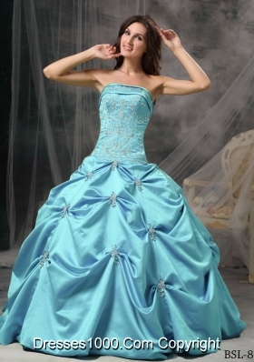 Aqua Blue Modest Ball Gown Strapless Quinceanera Dress with Taffeta Beading