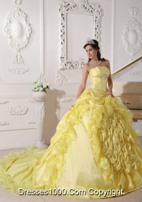 Luxurious Beaded Strapless Chapel Train Quinceanera Dresses Taffeta