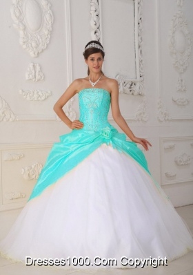 Baby Blue and White Ball Gown Strapless Quinceanera Dress with Taffeta Appliques