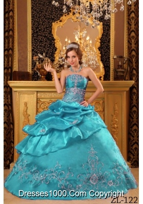Elegant Teal Ball Gown Strapless Beading Quinceanera Dress with Appliques