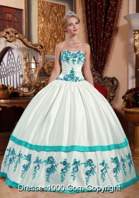 Puffy Sweetheart Taffeta White Quincenera Dresses with Turquoise Appliques