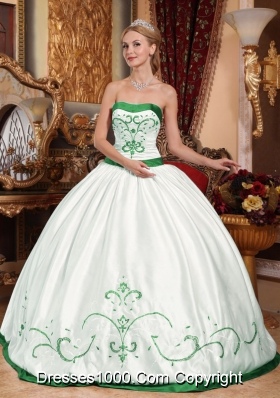 White and Green Puffy Satin Embroidery Quincianera Dresses for Cheap