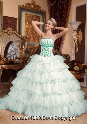 White Strapless Detachable Train Organza Appliques Quinceanera Dress with Layers