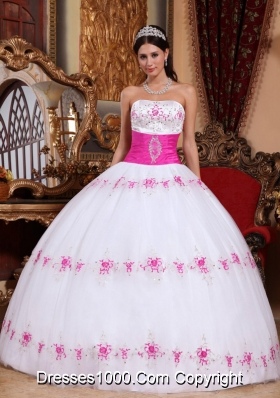 White and Pink Embroidery Puffy New Style Quinces Dresses