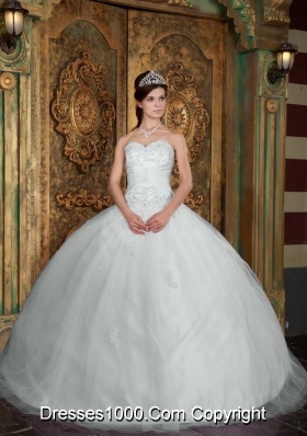 Sweetheart White Puffy Quincenera Dresses with Appliques