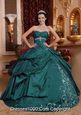 Sweetheart Turquoise Quinceaneras Dresses with Embroidery and Pick-ups