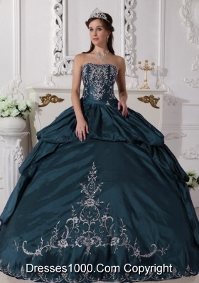 Turquoise Strapless Quinceanera Dresses with Embroidery