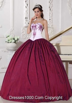 2014 New Arrival Ball Gown Sweetheart Quinceanera Dress with Embroidery