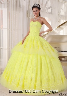 Beautiful Sweetheart Organza Appliques Yellow Dresses For a Quinceanera