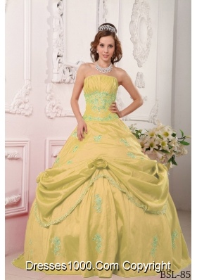 Strapless Sweet Sixteen Dresses with Appliques and Beading