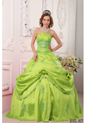 Cheap Princess Strapless Beading and Appliques Quinceanera Dresses