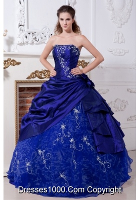 2014 Royal Blue Puffy Strapless Embroidery Quinceanera Dresses