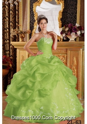 Puffy Strapless Organza Lime Green Sweet 16 Dresses with Embroidery and Pick-ups