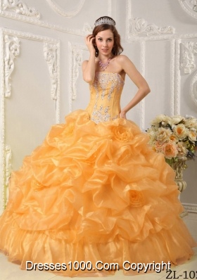 Puffy Pick-ups Strapless Organza Appliques and Beading Quinceanera Dresses