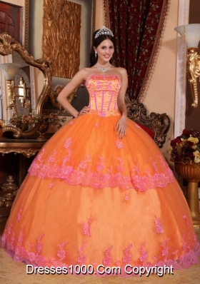 Organza Puffy Strapless Orange Quincenera Dresses with Appliques