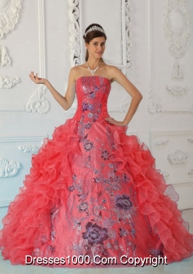 2014 Exquisite Puffy Strapless Embroidery Red Quinceanera Dress with Ruffles