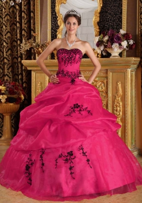 Coral Red Ball Gown Sweetheart Quinceanera Dress with Organza Embroidery