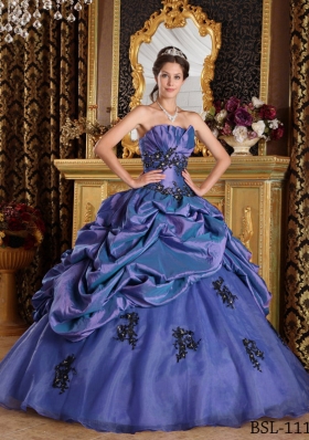 Purple Princess Strapless Organza Appliques Quinceanera Gowns with Pick-ups