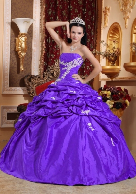 Purple Ball Gown Strapless Quinceanera Dress with Appliques and Pick-ups