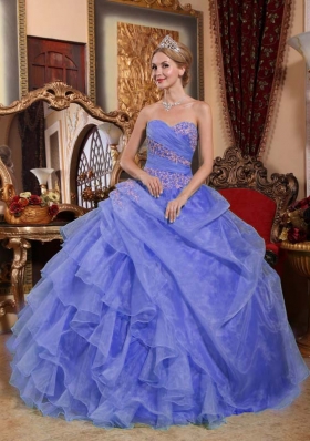Sweetheart Appliques and Ruching Quinceanera Dress with Ruffles