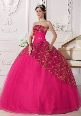 Red Ball Gown Strapless Quinceanera Dress with Tulle Beading Ruching