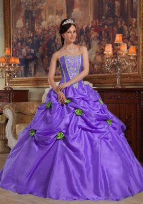 Purple Puffy Strapless Quinceanera Gowns with Appliques and Flowers