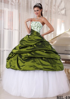 Beautiful Puffy Strapless Embroidery Sweet 16 Dresses with Pick-ups