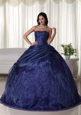 2016 Ball Gown Strapless Floor-length Quinceanera Dress with Beading