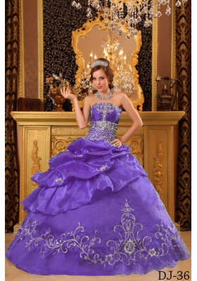 Sweet Lavender Puffy Strapless 2014 Beading Quinceanera Dresses with Appliques