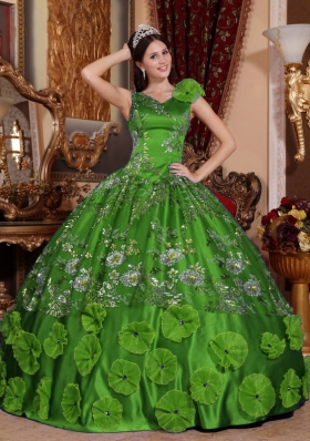 Green Ball Gown V-neck Quinceanera Dresses with Beading Appliques