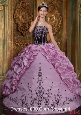 Rose Pink Ball Gown Strapless Embroidery Pick-ups Quinceneara Dresses