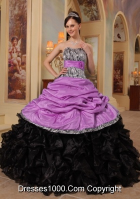 Sweetheart Ruffles and Pick-ups Quinceanera Dress with Ball Gown