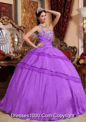 Sweetheart Taffeta Appliques Decorate Quinceanera Dress in Full Length