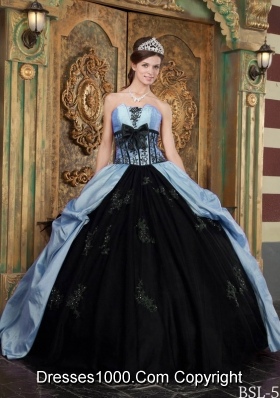 2014 Beautiful Lilac Ball Gown Strapless Quinceanera Dress Appliques and Bow