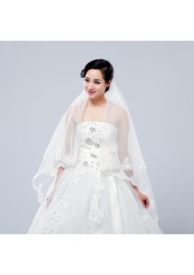 2014 Fingertip Veil Two-Tier Lace Appliques Edge