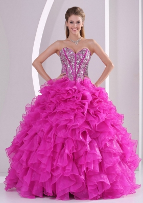 Pretty Sweetheart Ruffles and Beaded Decorate 2015 Fuchsia Quinceanera Gowns