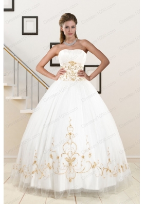 2015 Spring Elegant Modest Beading Quinceanera Dresses in White