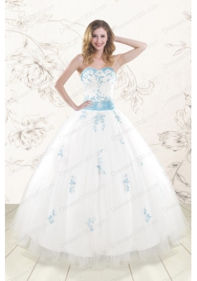Fashionable White Ball Gown Quinceanera Dresses with Appliques and Beading