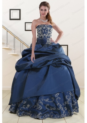 2015 Cheap Custom Made Embroidery and Beaded Quinceanera Dresses in Navy Blue