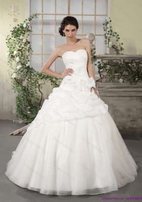2015 New Style Sweetheart Wedding Dress with Ruching and Appliques