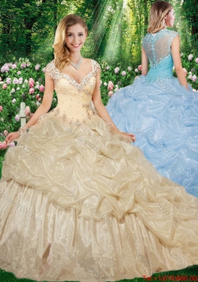 2016 Gorgeous Straps Brush Train Quinceanera Gowns with Beading