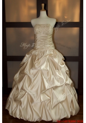 Pretty New Style Ball Gown Strapless Wedding Dresses with Beading and Pick Ups