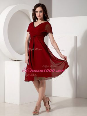 Sweet Chiffon V-neck Short Sleeves Zipper Ruching Mother of Groom Dress in Red